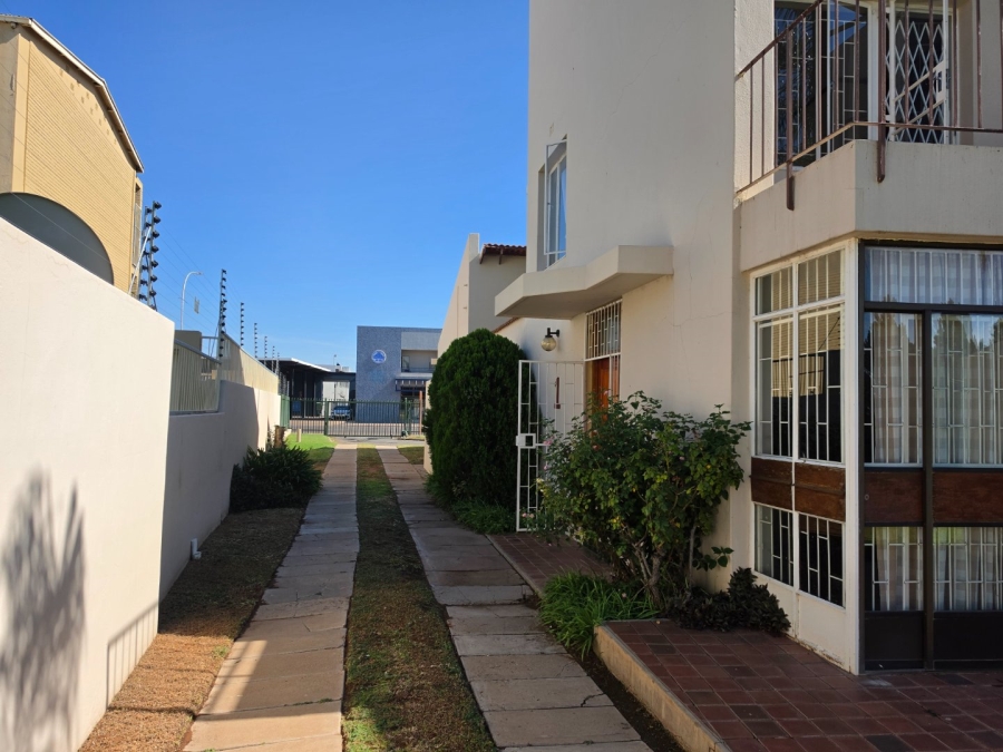 2 Bedroom Property for Sale in Middelpos Northern Cape